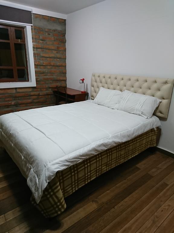 Apartamentos Colonial Home Кито Экстерьер фото