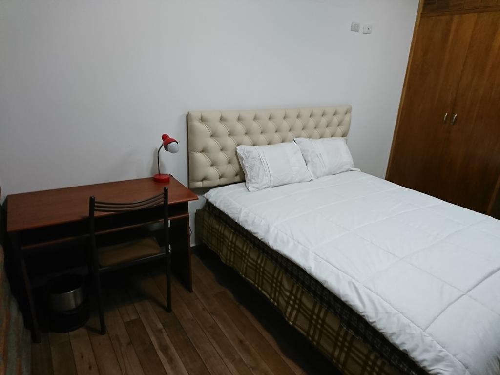 Apartamentos Colonial Home Кито Экстерьер фото